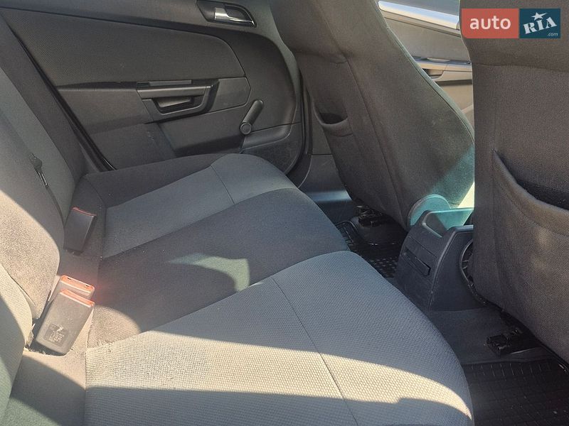 Універсал Opel Astra 2006 в Тернополі