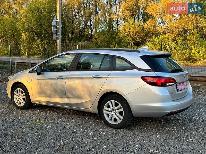 Универсал Opel Astra 2018 в Хмельницком