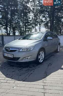 Универсал Opel Astra 2011 в Белой Церкви