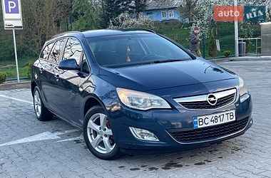 Универсал Opel Astra 2012 в Турке