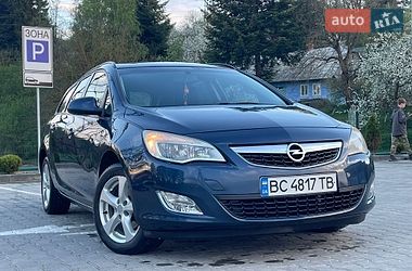 Универсал Opel Astra 2012 в Турке