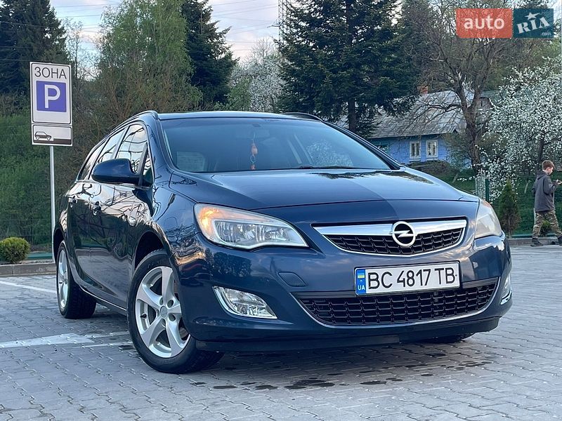 Универсал Opel Astra 2012 в Турке