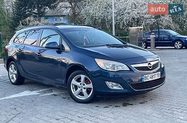 Универсал Opel Astra 2012 в Турке