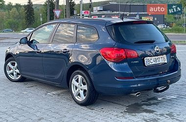 Универсал Opel Astra 2012 в Турке