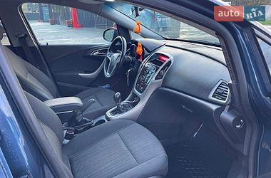 Универсал Opel Astra 2012 в Турке