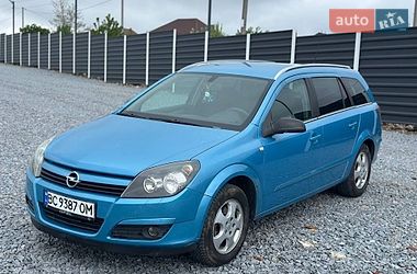 Универсал Opel Astra 2005 в Ровно