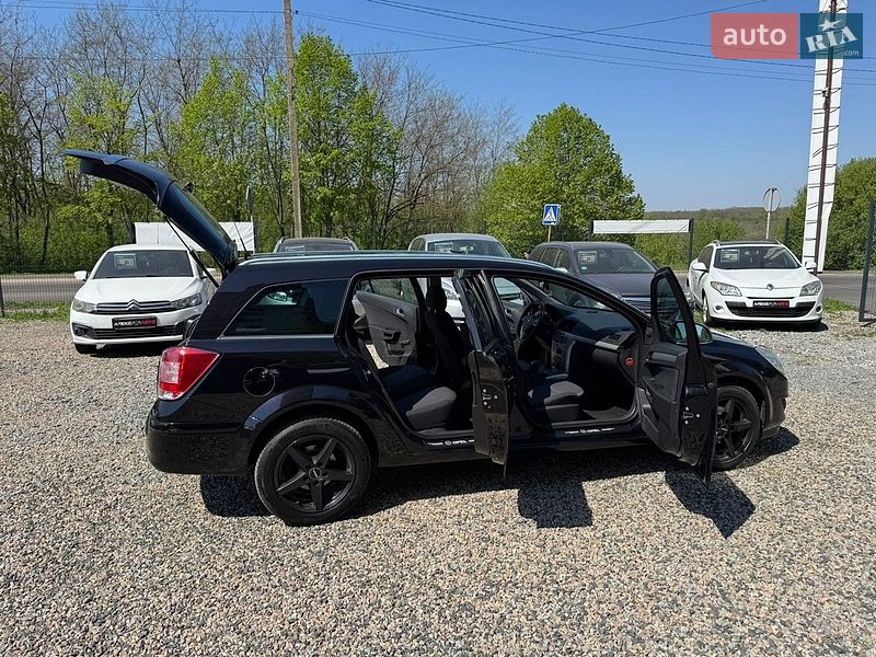 Универсал Opel Astra 2010 в Полтаве