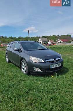 Универсал Opel Astra 2011 в Золотоноше