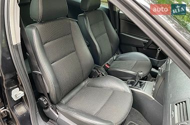 Универсал Opel Astra 2004 в Остроге
