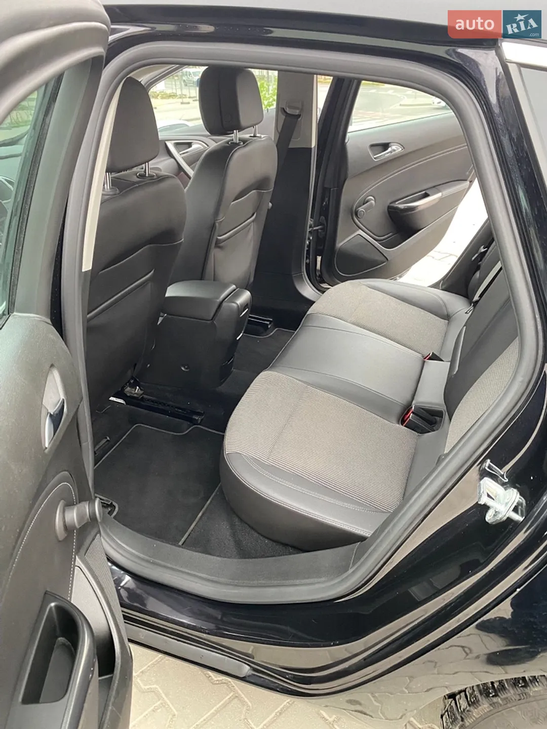 2011 Opel Astra - мініатюра 15