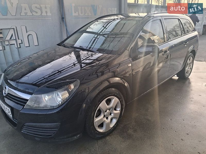 Универсал Opel Astra 2005 в Стрые
