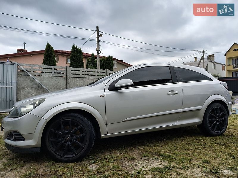 Хэтчбек Opel Astra 2006 в Львове