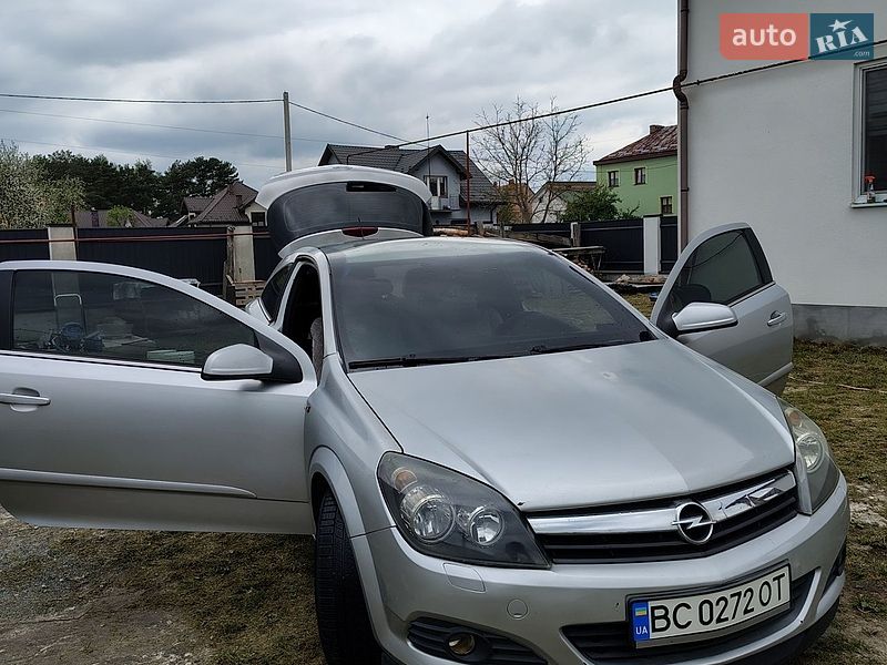 Хэтчбек Opel Astra 2006 в Львове