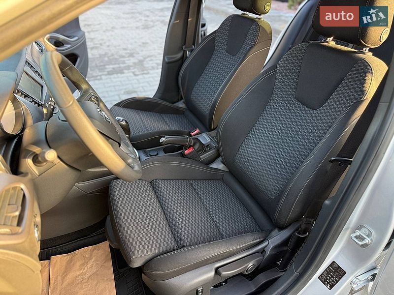 Универсал Opel Astra 2017 в Днепре