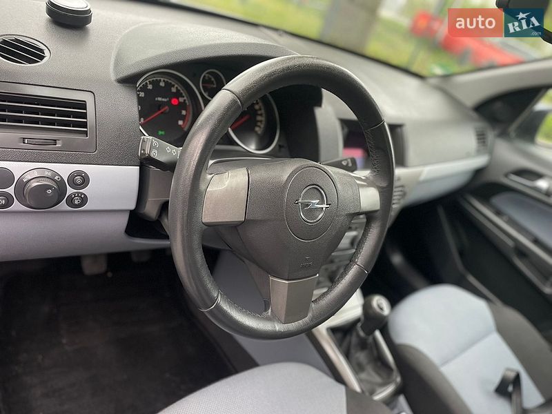 Универсал Opel Astra 2006 в Виннице