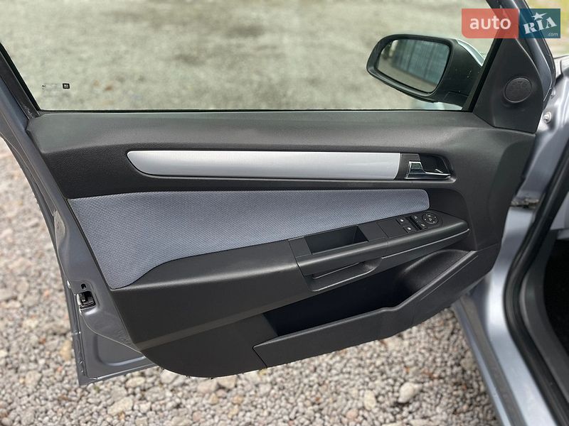 Универсал Opel Astra 2006 в Виннице