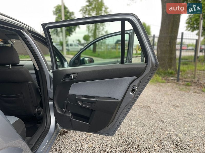 Универсал Opel Astra 2006 в Виннице