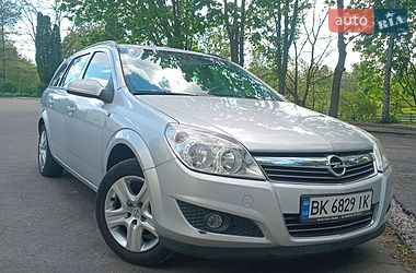 Универсал Opel Astra 2009 в Ровно