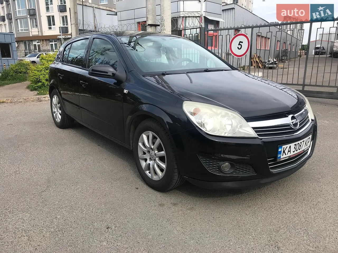 2010 Opel Insignia - мініатюра 19