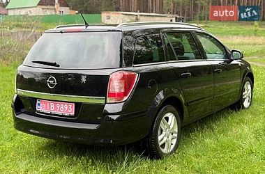 Універсал Opel Astra 2010 в Сумах