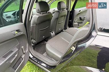 Універсал Opel Astra 2010 в Сумах