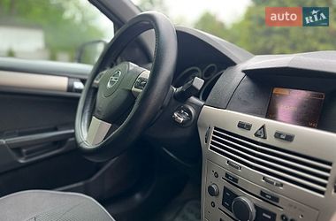 Универсал Opel Astra 2008 в Жовкве