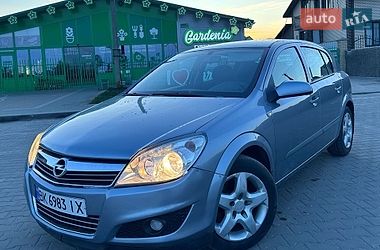 Хетчбек Opel Astra 2008 в Вараші