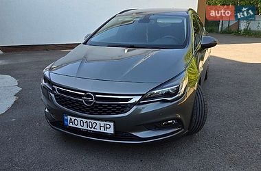 Універсал Opel Astra 2016 в Мукачевому
