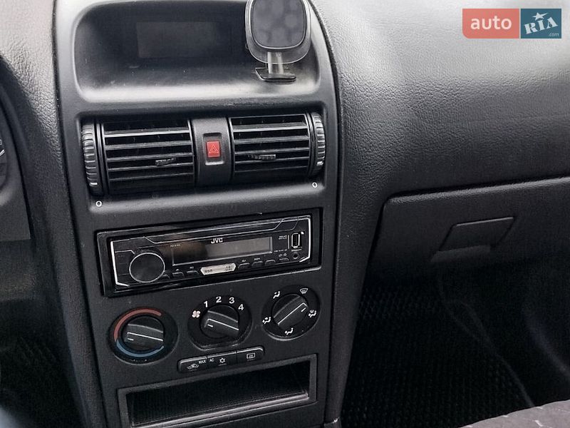 Седан Opel Astra 2007 в Звягелі