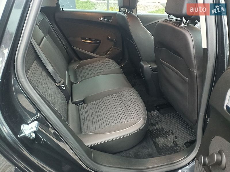 Универсал Opel Astra 2015 в Львове