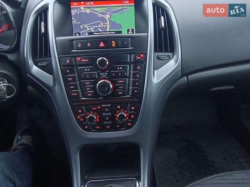 Универсал Opel Astra 2015 в Львове