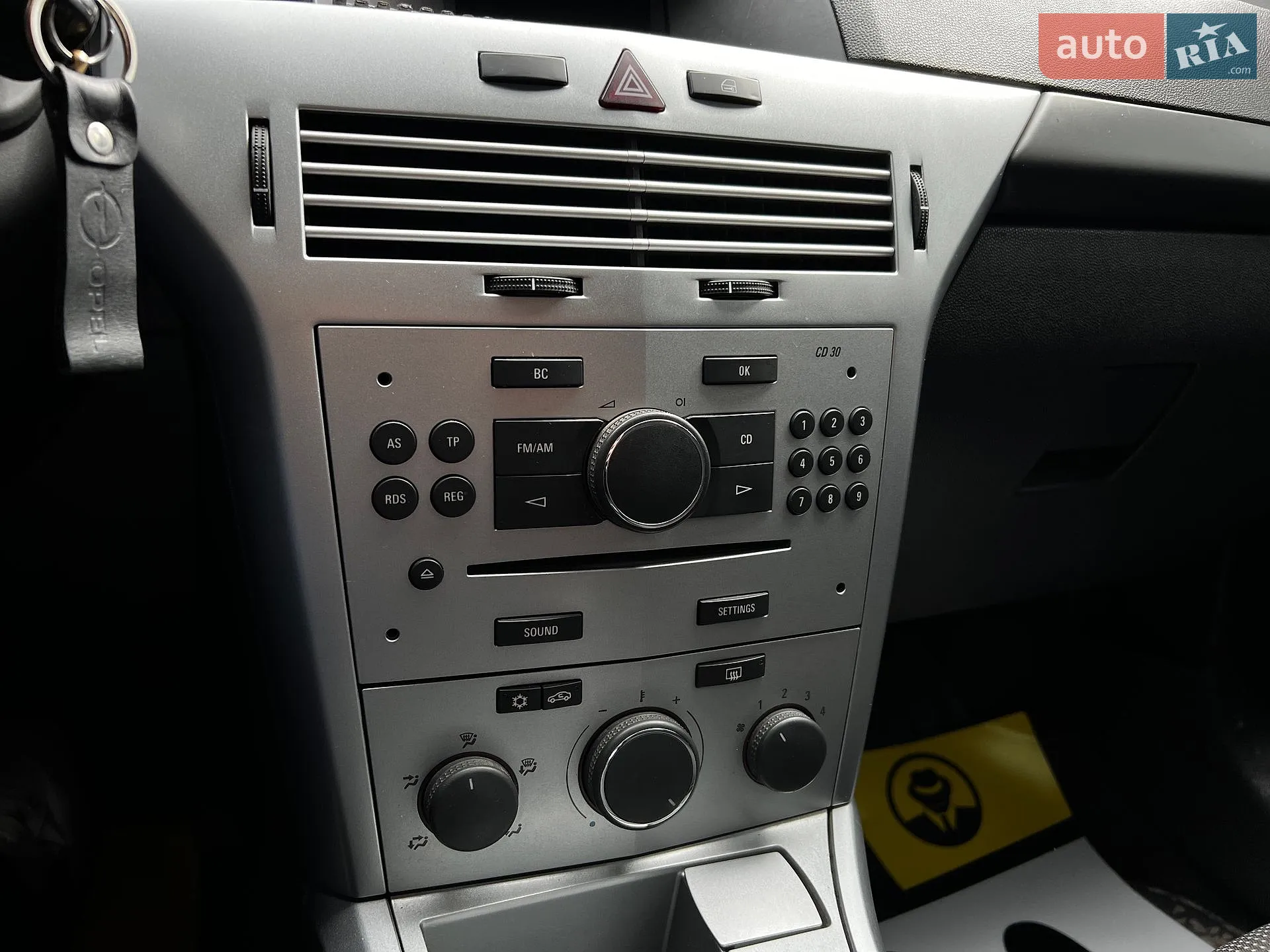 2011 Opel Astra - мініатюра 17