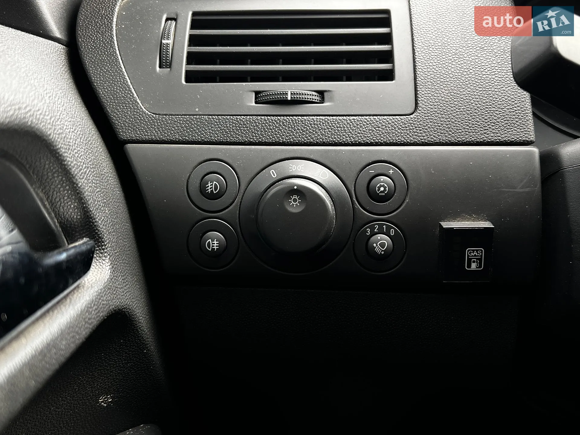 2011 Opel Astra - мініатюра 10