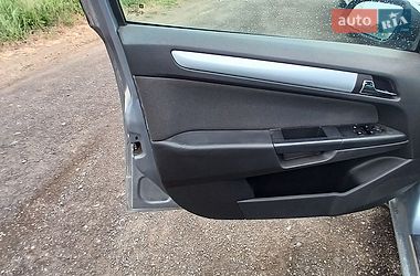 Универсал Opel Astra 2005 в Ужгороде