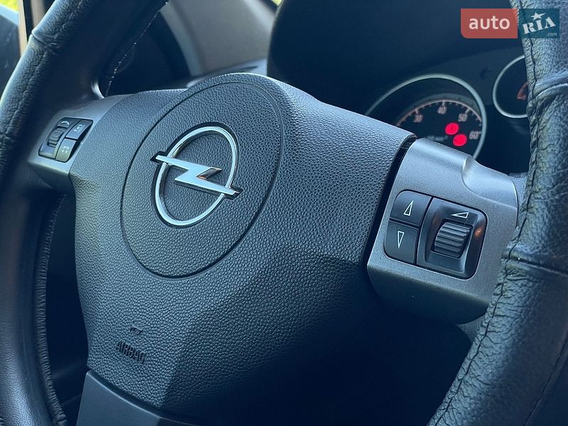 Хетчбек Opel Astra 2006 в Бердичеві