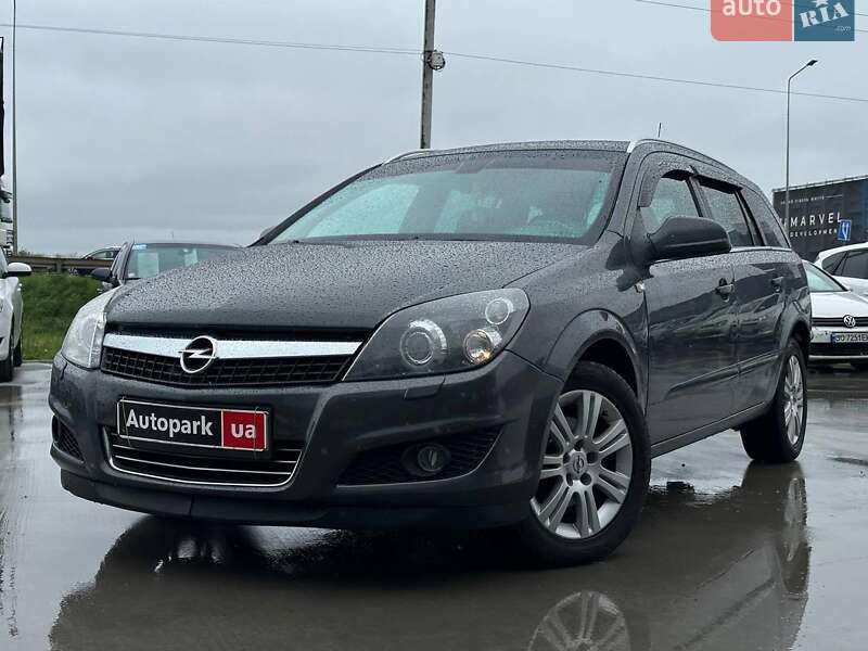 Универсал Opel Astra 2010 в Львове