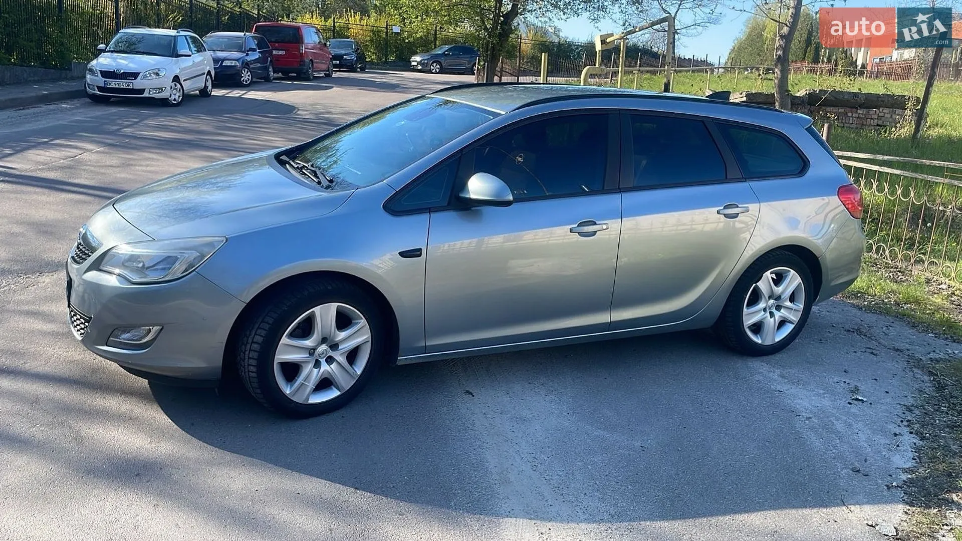 2011 Opel Astra - мініатюра 2