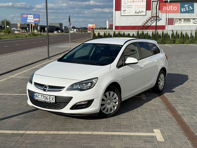 Универсал Opel Astra 2014 в Луцке