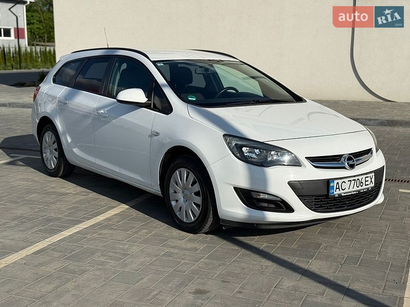 Универсал Opel Astra 2014 в Луцке