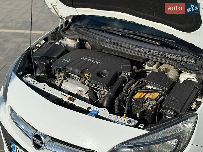 Универсал Opel Astra 2014 в Луцке