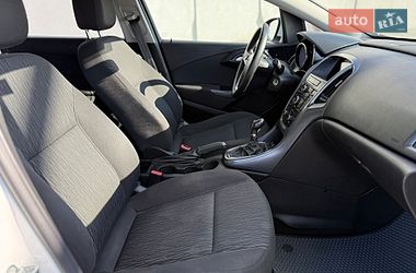 Универсал Opel Astra 2014 в Луцке