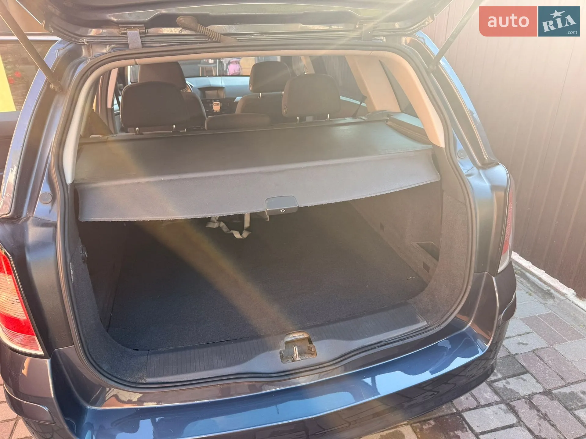 2010 Opel Astra - мініатюра 11