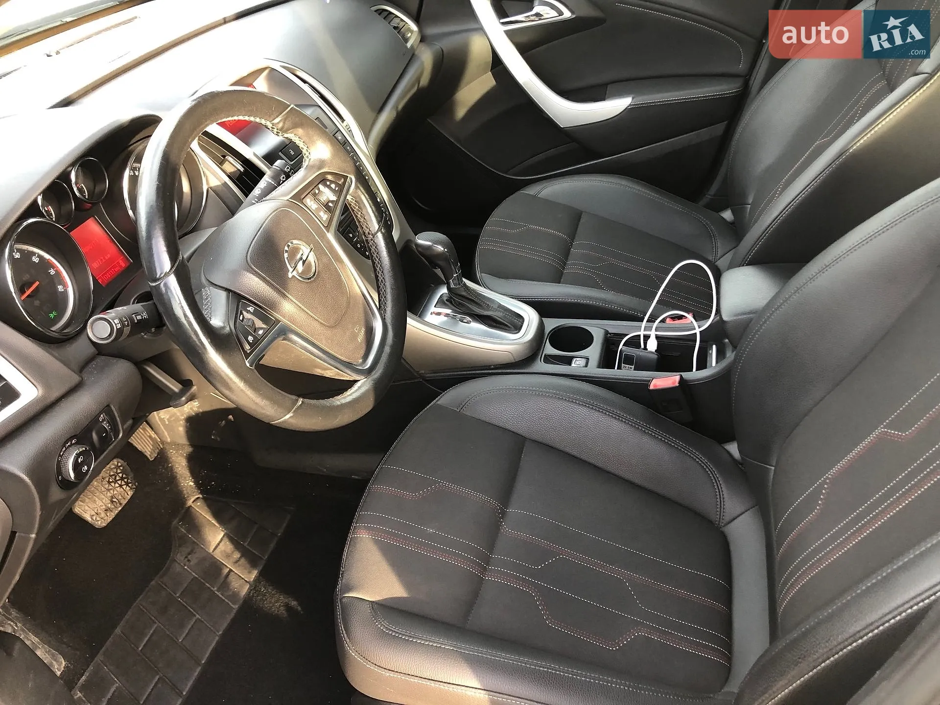 2012 Opel Astra - мініатюра 28