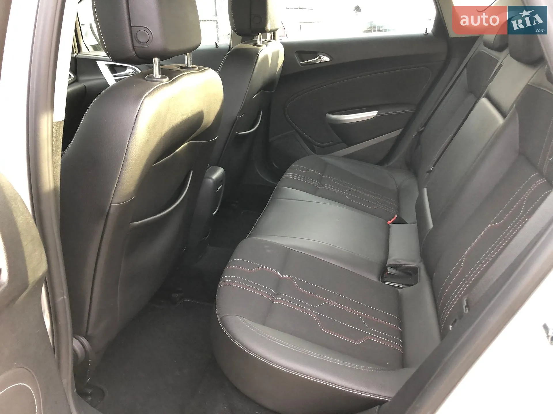 2012 Opel Astra - мініатюра 41