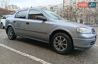 Седан Opel Astra 2006 в Харькове