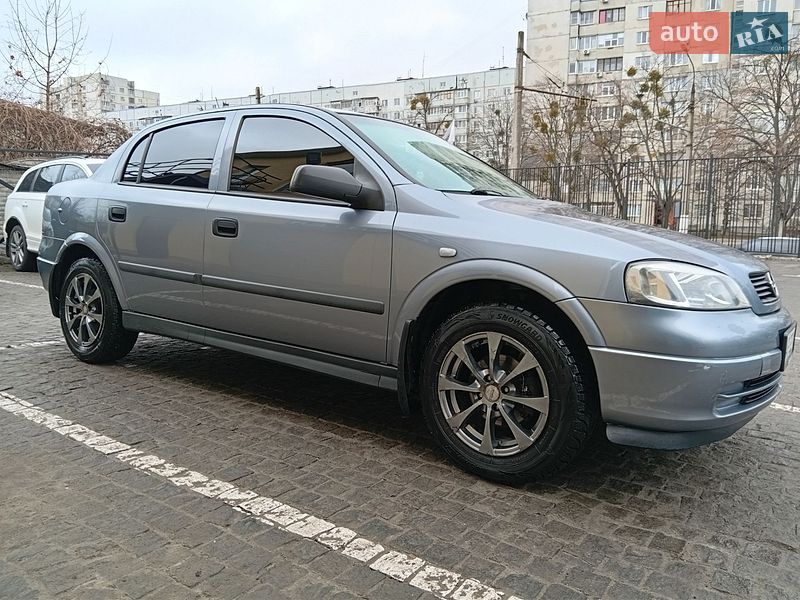 Opel Astra 2006