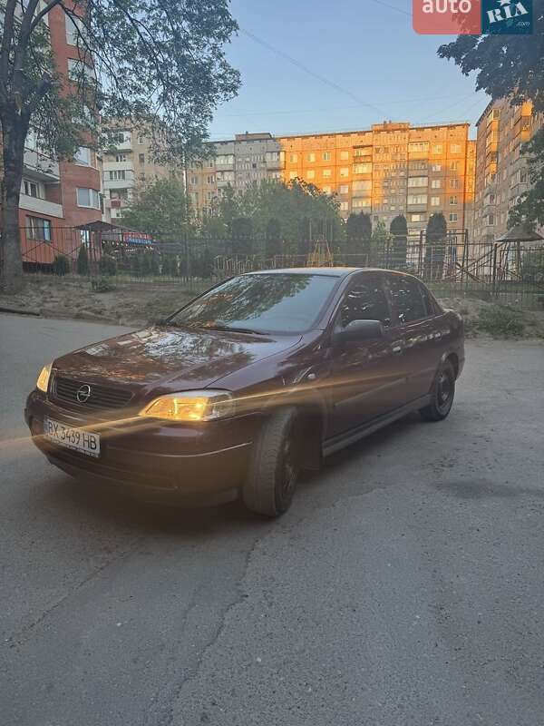 Седан Opel Astra 2008 в Тернополі