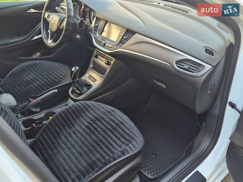 Універсал Opel Astra 2017 в Малині