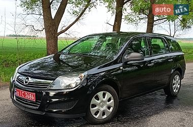 Универсал Opel Astra 2010 в Звягеле