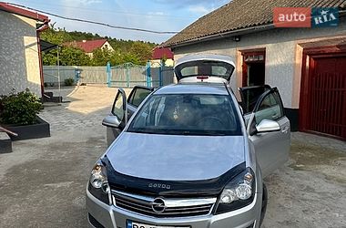 Універсал Opel Astra 2010 в Борщеві